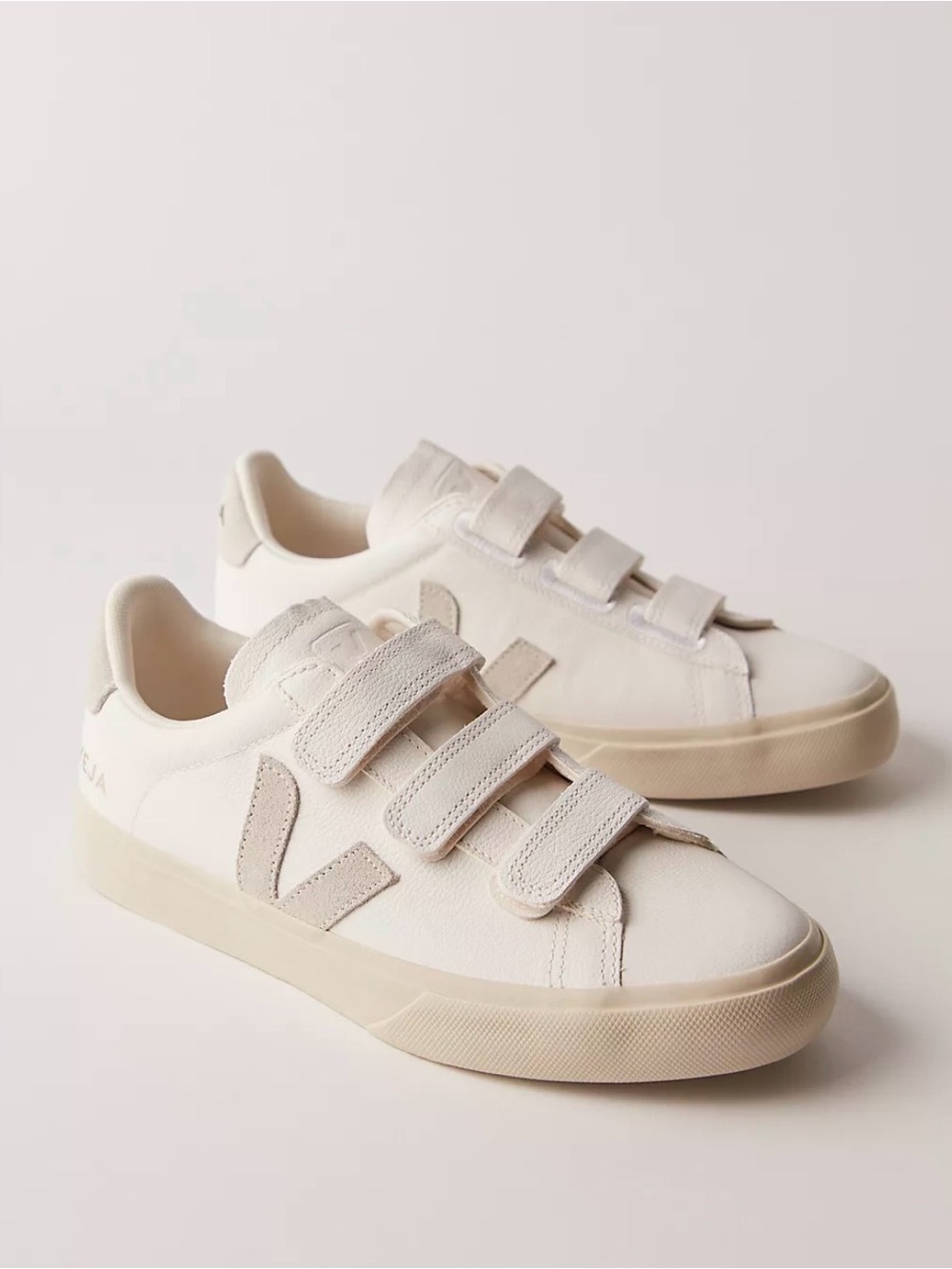 Veja Off-White Velcro Low-Top Sneakers